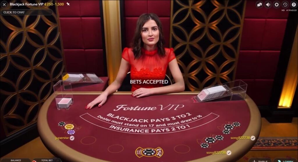 Blackjack Fortune VIP croupiere en direct